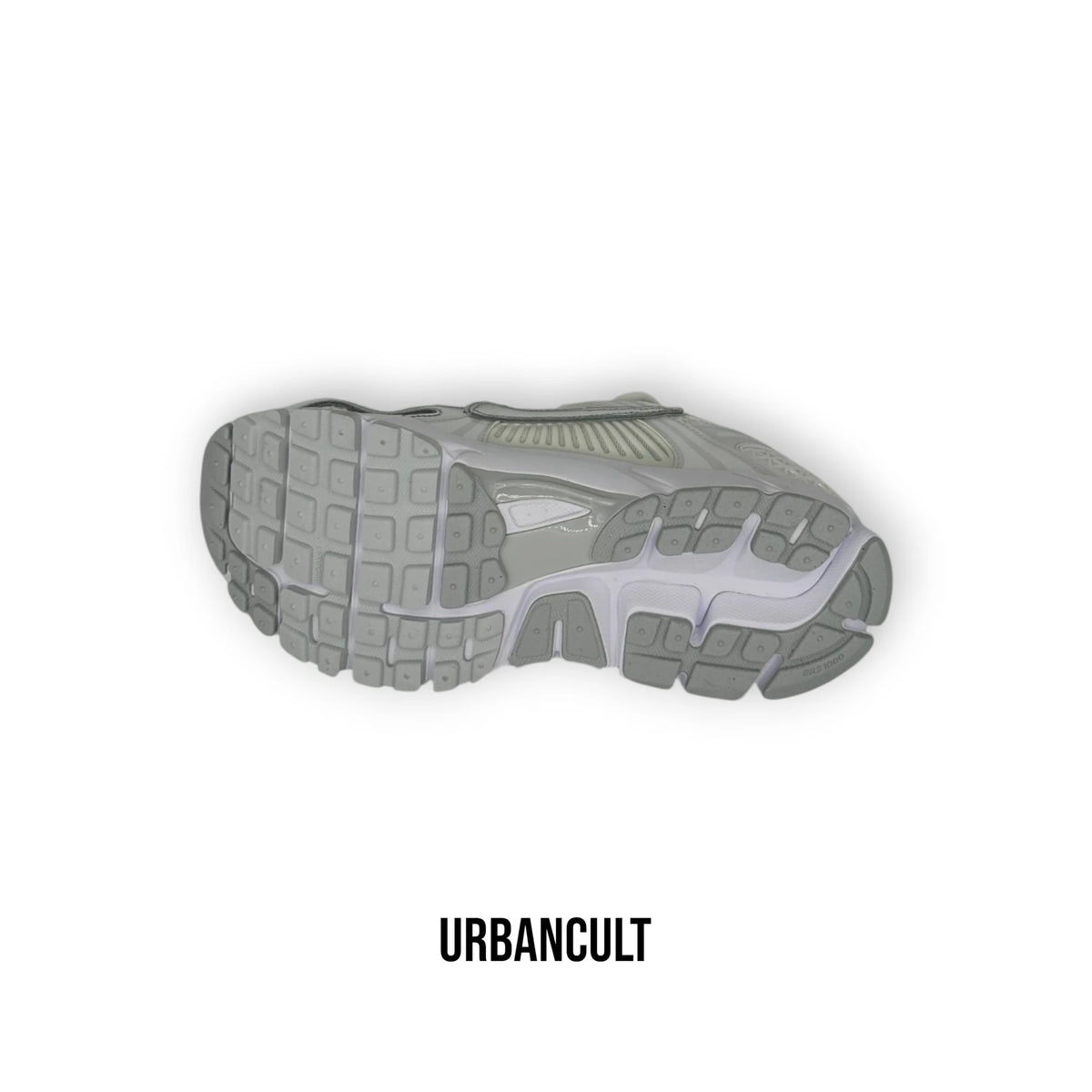 Nike Zoom Vomero 5 Chrome Toe