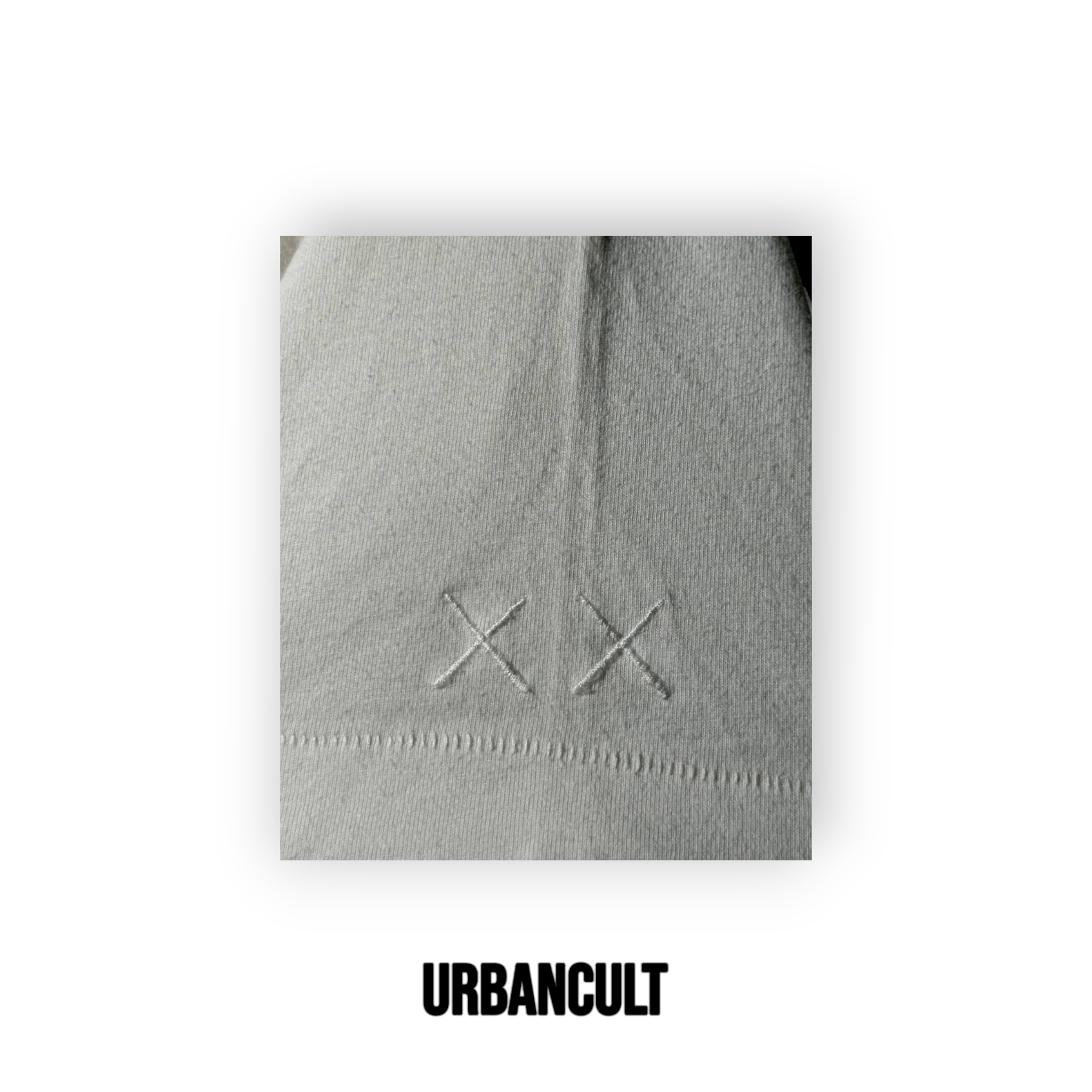 KAWS x Uniqlo Sesame Street Companion Outline T-shirt - Bianco - Urban Cult