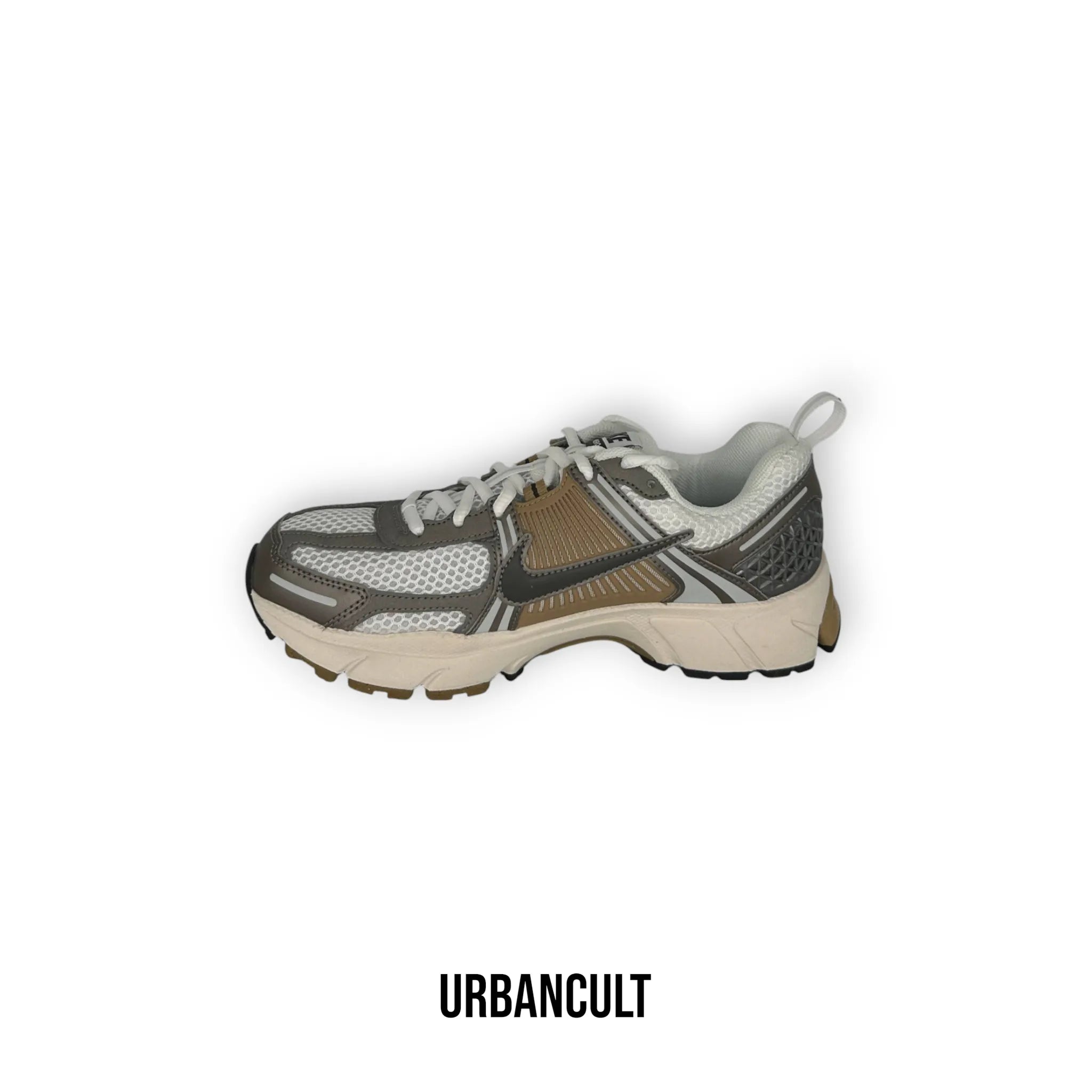 Nike Zoom Vomero 5 'Metallic Pewter - Grigio/Oro - Urban Cult