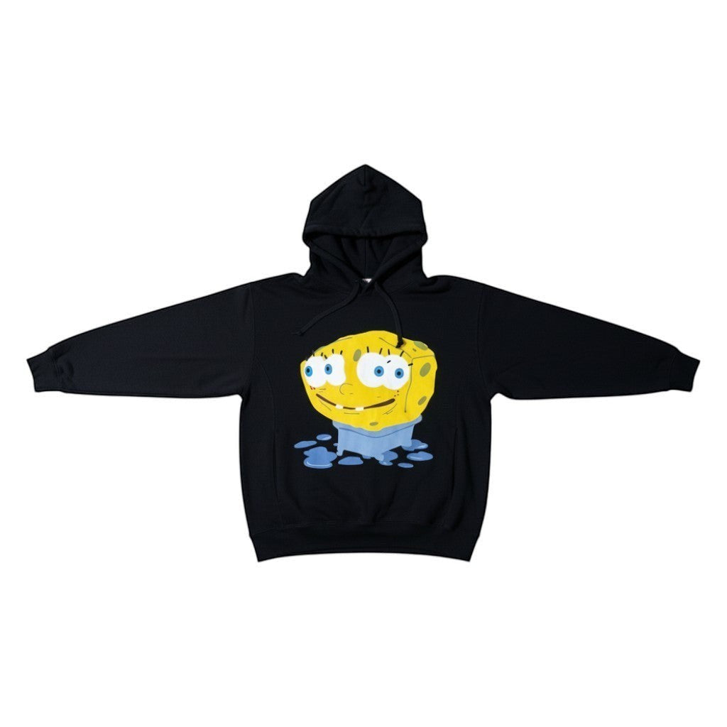 Urban Cult felpa nera con cappuccio, misto cotone/poliestere, con grafica SpongeBob in vasca sul fronte.