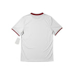 Urban Cult Maglia Ufficiale Home Polonia 2020/2021 bianca con bordi rossi sulle maniche e colletto.
