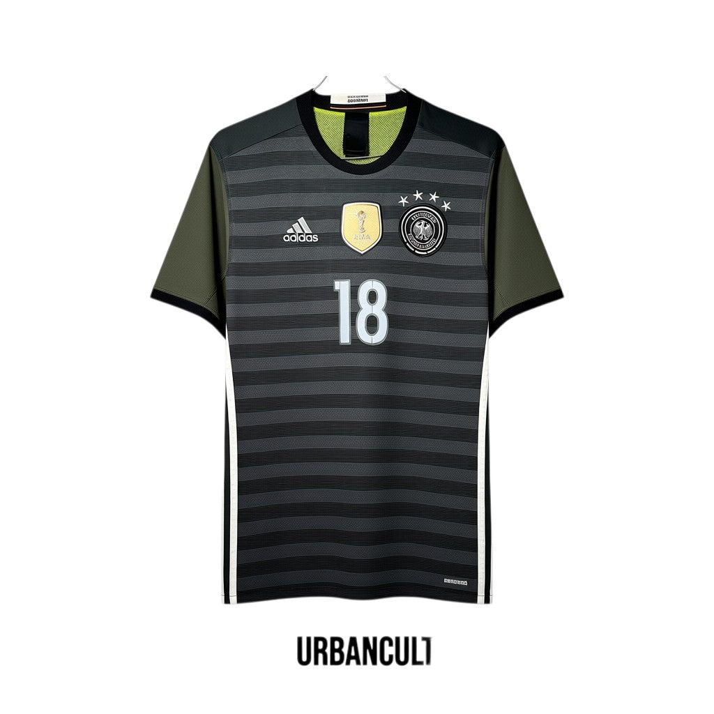 Urban Cult Germany 2016/17 away football jersey, Toni Kroos 18, black and grey striped, size M