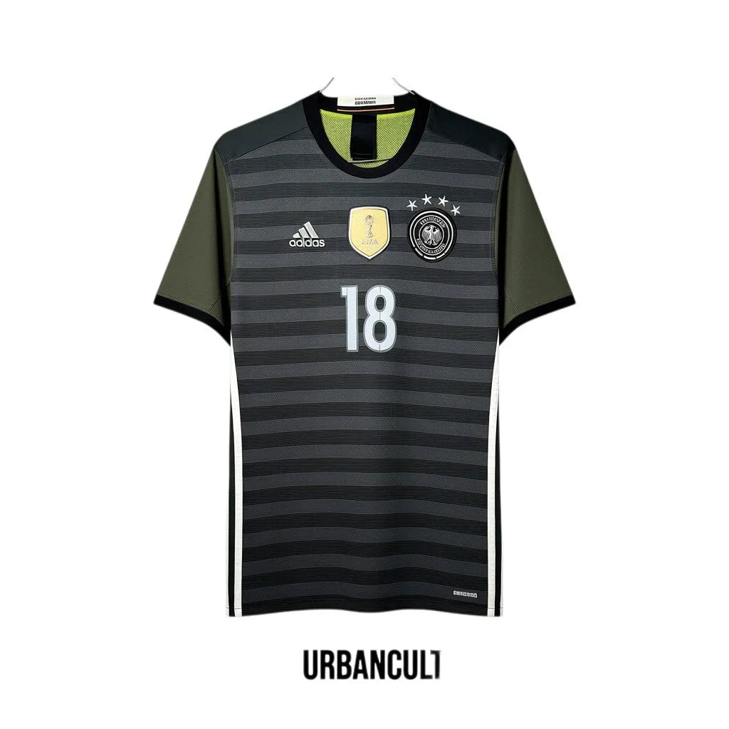 Urban Cult Germany 2016/17 away football jersey, Toni Kroos 18, black and grey striped, size M