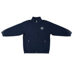 Urban Cult Giacca Jordan x Union MJ Track Jacket blu navy in tessuto tecnico fleece, taglia S, con zip frontale e logo co-branded sul petto.