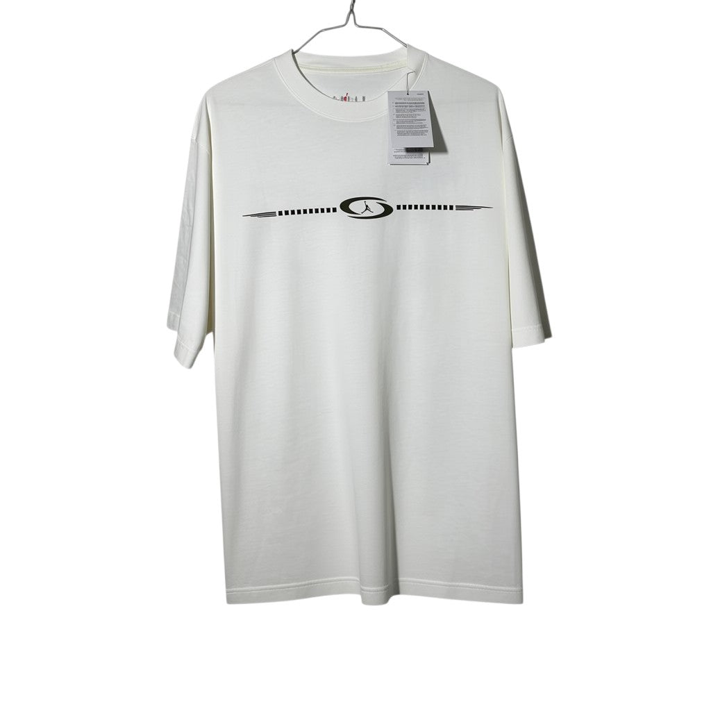 Urban Cult T-Shirt Jordan x Travis Scott bianca in cotone con logo centrale e fit oversize.