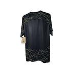Urban Cult Maglia Ufficiale Jordan PSG 2022/2023 nera e oro, taglia S. Design con motivo a linee dorate.