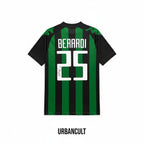 Maglia da calcio Sassuolo Home 2017-2018 a strisce verdi e nere, autografata da Berardi 25. Kappa Kombat.