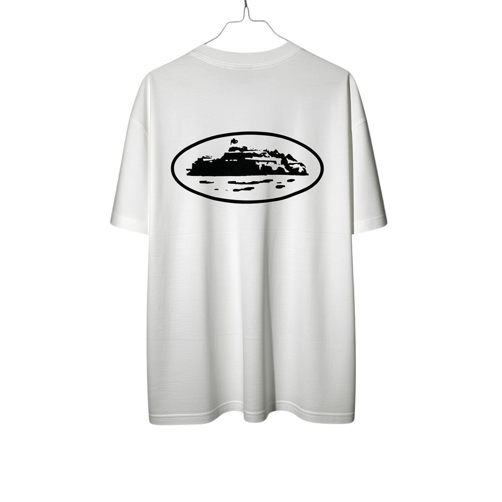 Urban Cult T-Shirt bianca in cotone con stampa grafica dell'isola di Alcatraz sul retro.